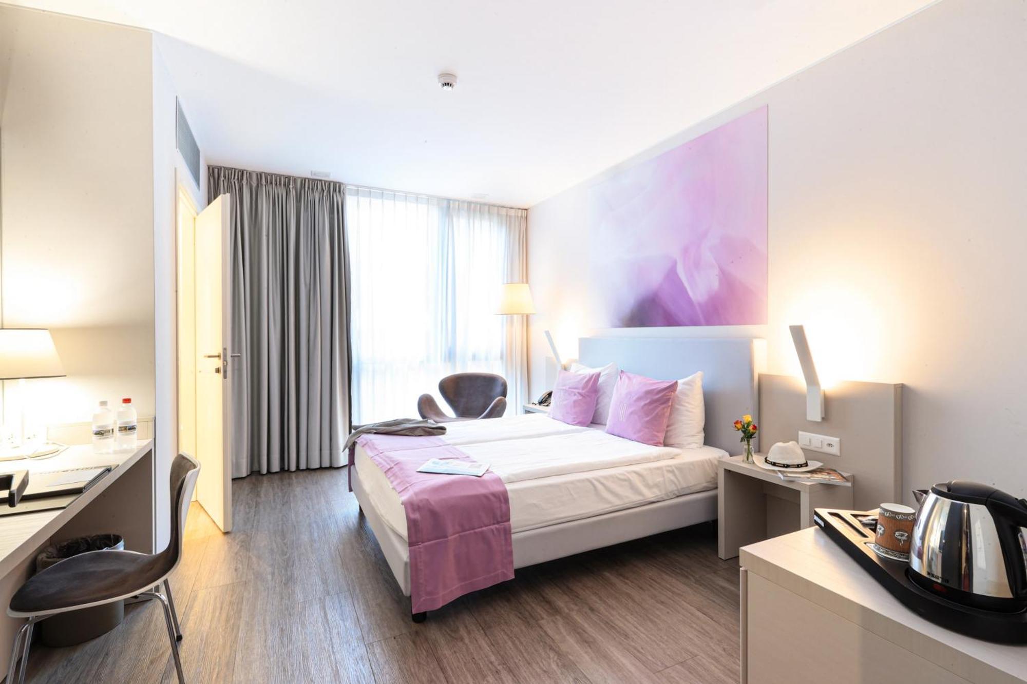 Modern Cosy Double Room,1604780609:JPEG